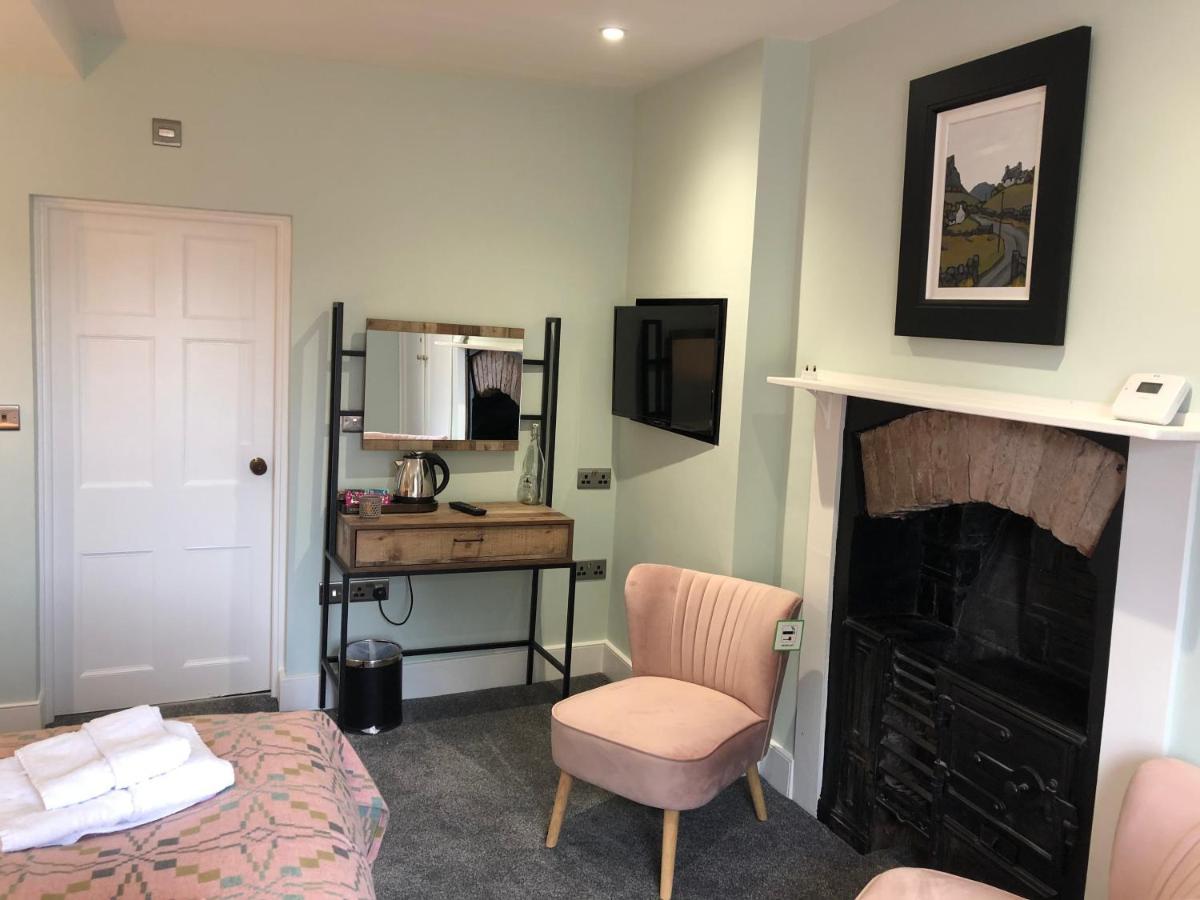 Bed and Breakfast Mount Street House Brecon Exteriér fotografie